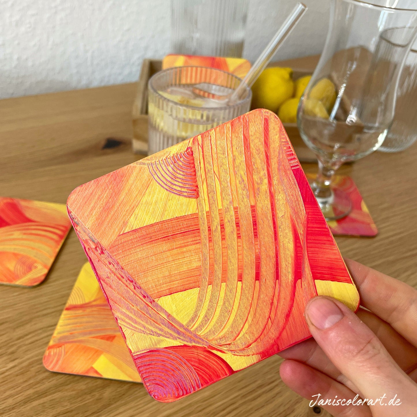 ausgefallene untersetzer für gläser im Set für einen schönen gedeckten Tisch.