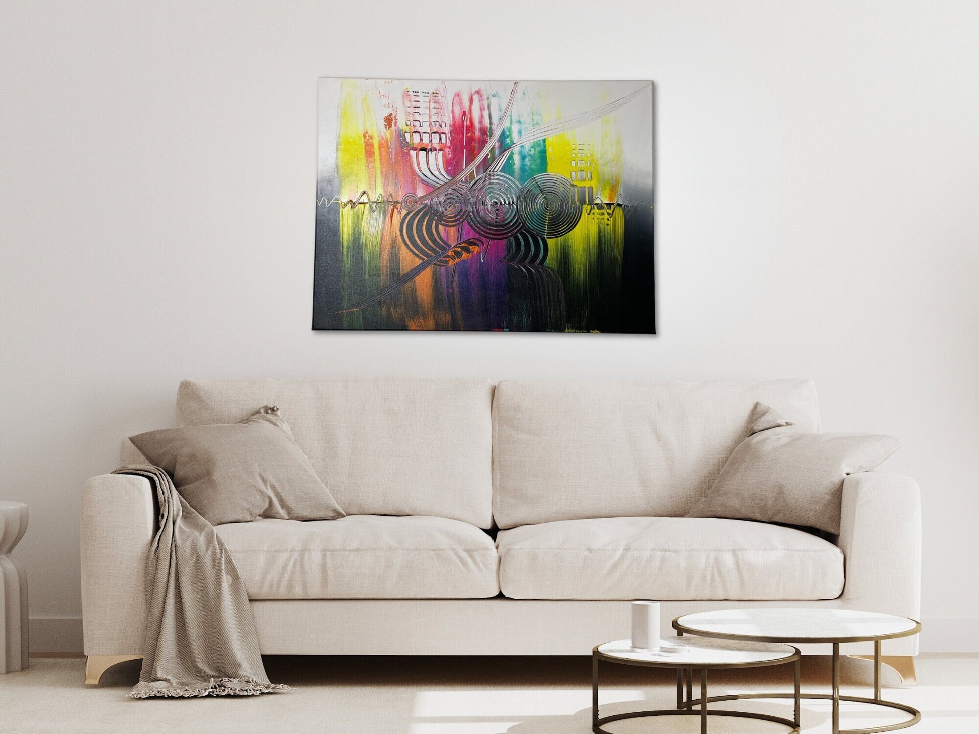 Abstraktes Acrylbild Bunt mit zentralen, Kreisen. auf einem Schwarz weißen Hintergrund. Dynamische Komposition. Handgemaltes Unikat.