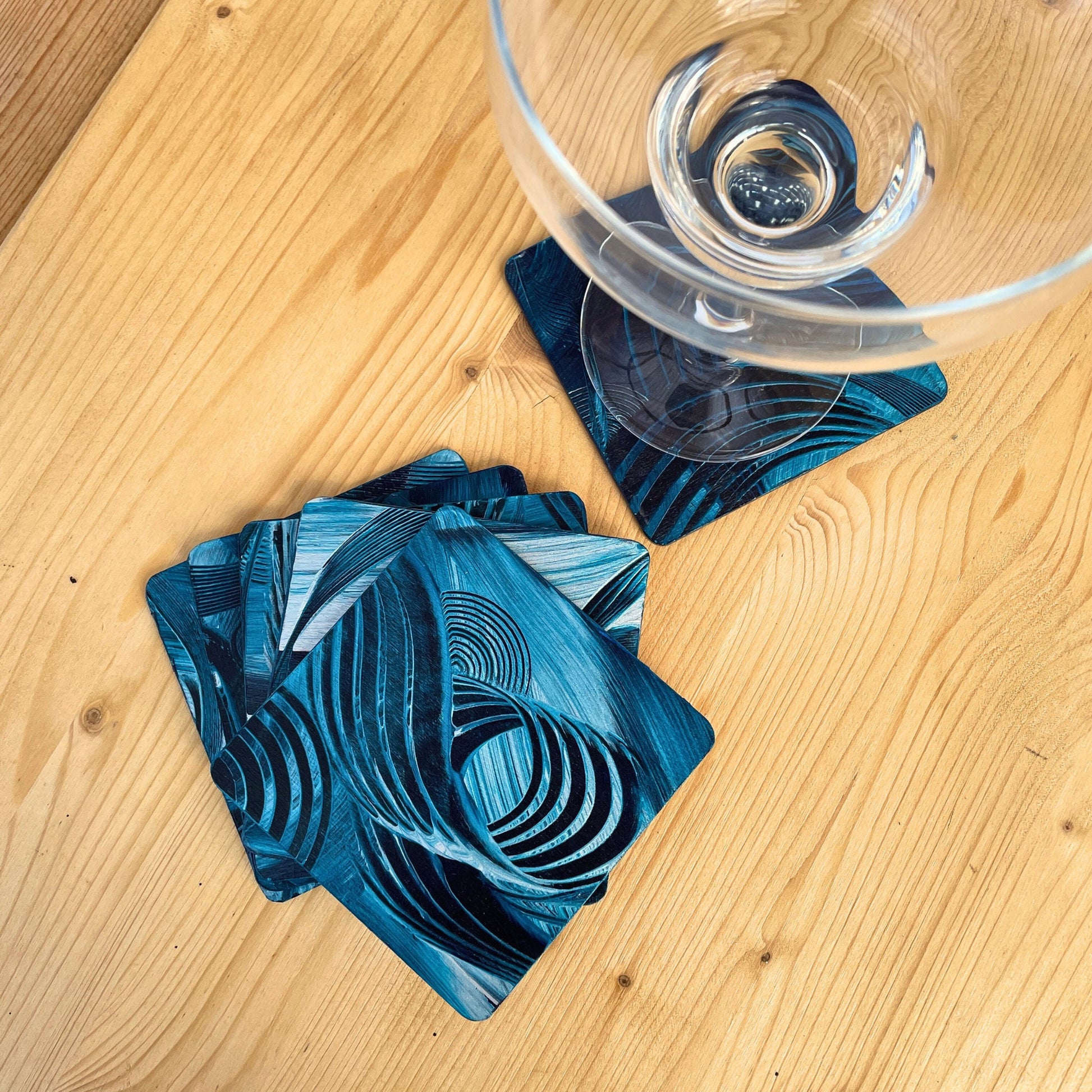 Moderne Untersetzer für Gläser - für Hausbar und Tischdeko. Perfekte Geschenkidee.