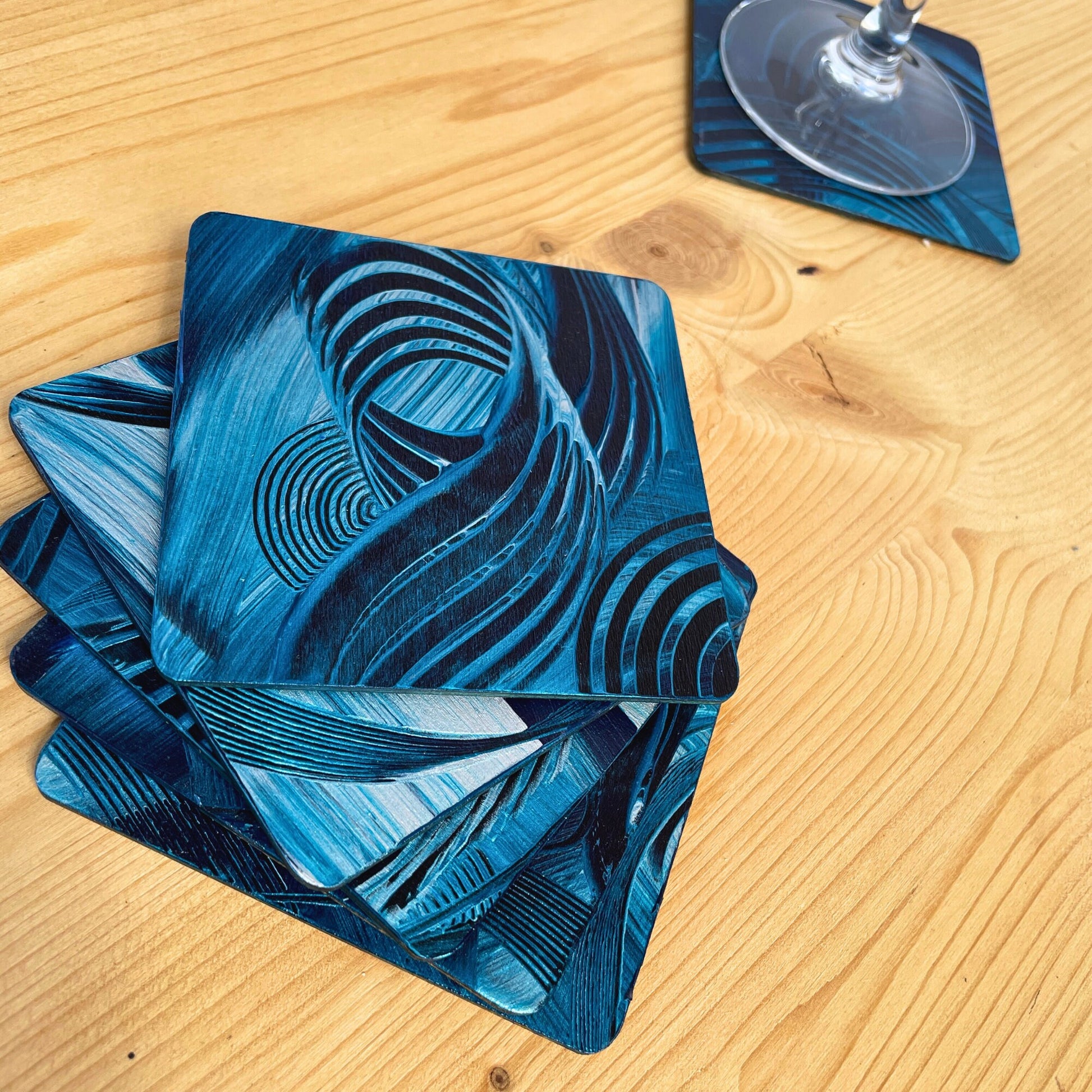 Moderne Untersetzer für Gläser - für Hausbar und Tischdeko. Perfekte Geschenkidee.