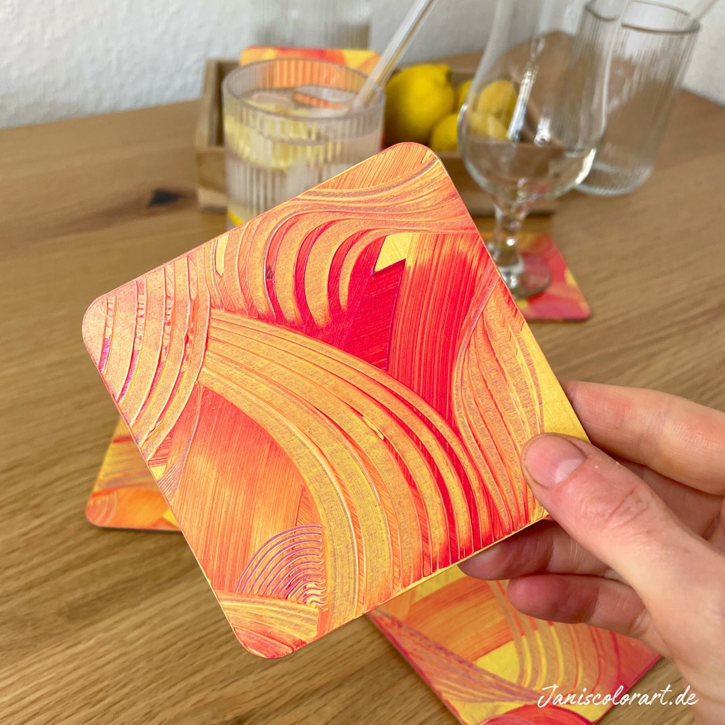 ausgefallene untersetzer für gläser im Set für einen schönen gedeckten Tisch.