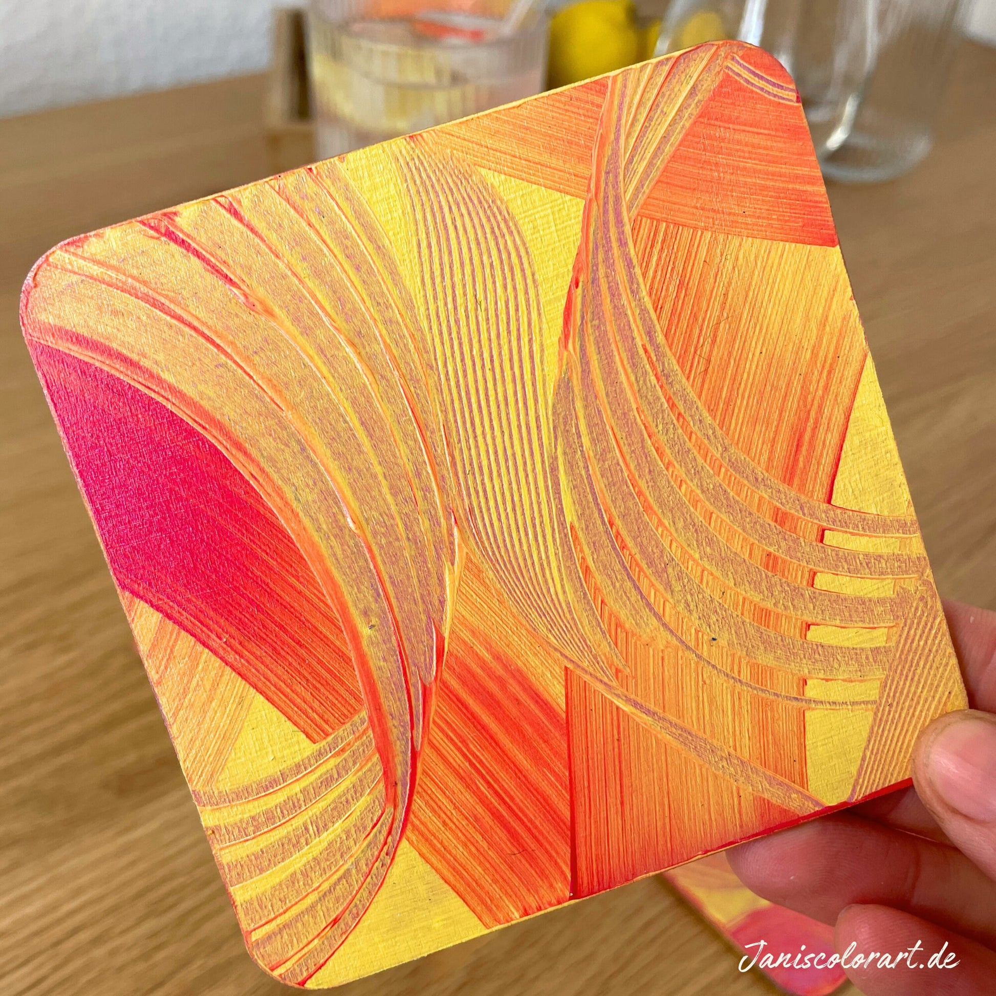 ausgefallene untersetzer für gläser im Set für einen schönen gedeckten Tisch.