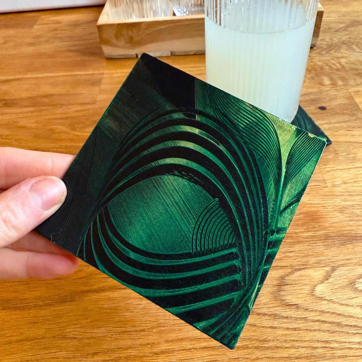 Ausgefallene Untersetzer für Gläser im Set für einen schönen gedeckten Tisch.