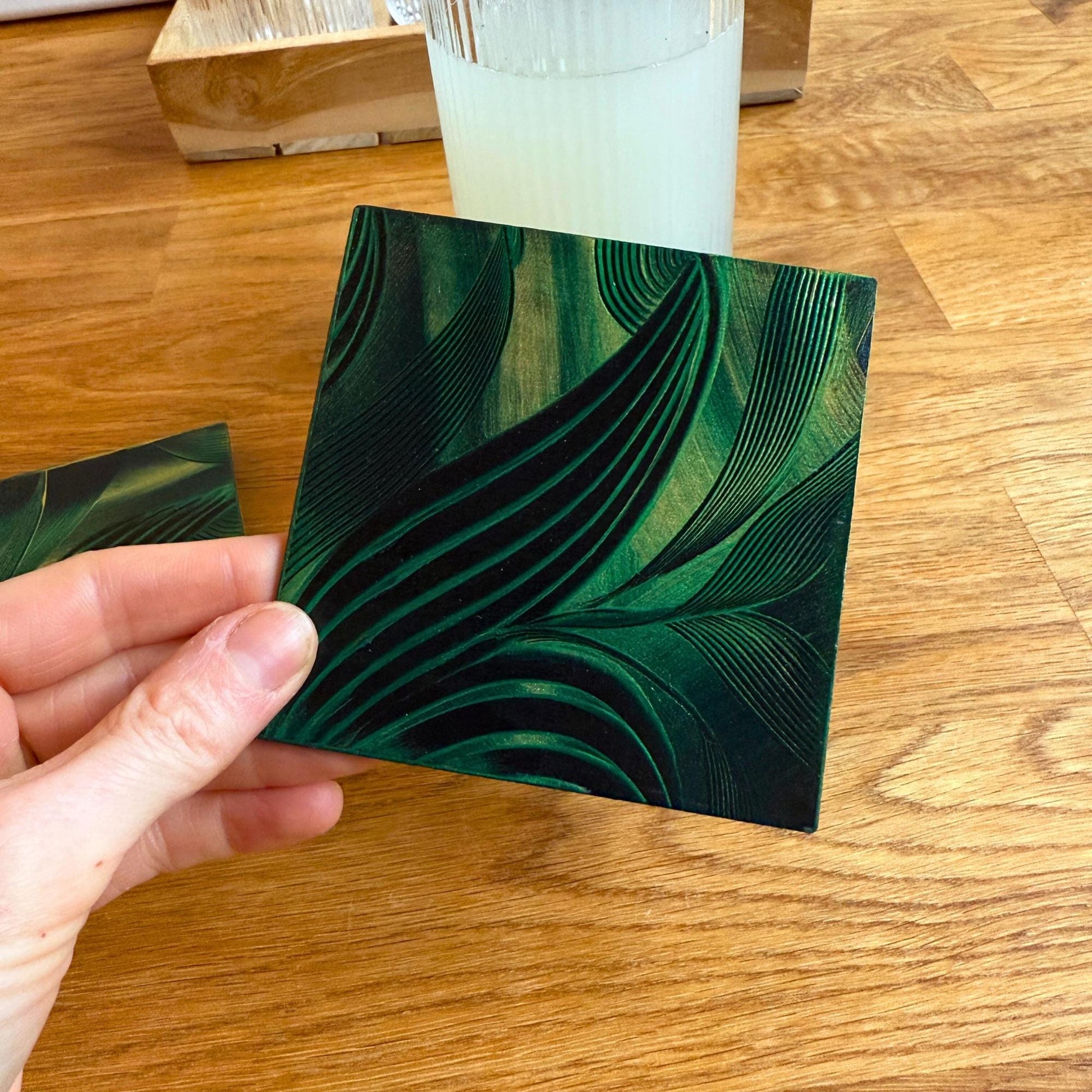 Ausgefallene Untersetzer für Gläser im Set für einen schönen gedeckten Tisch.