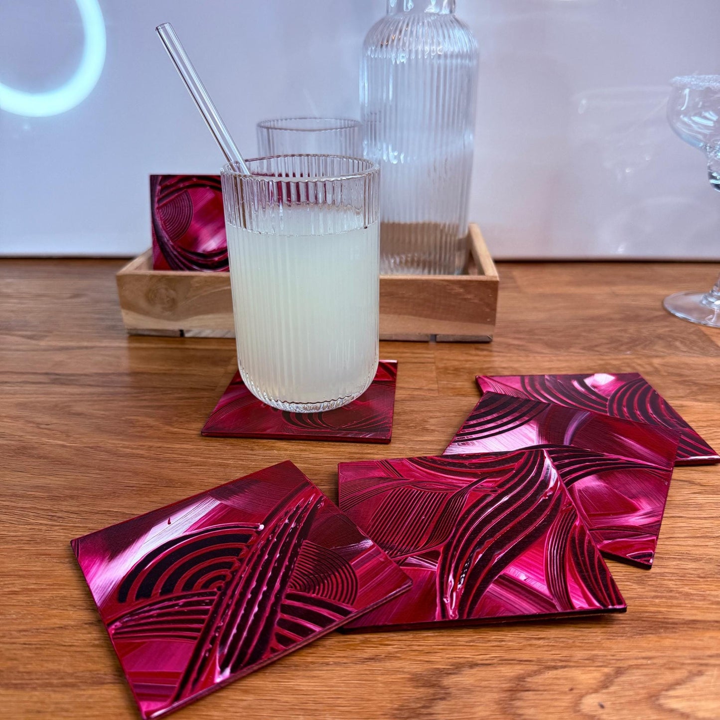 ausgefallene untersetzer für gläser im Set für einen schönen gedeckten Tisch.