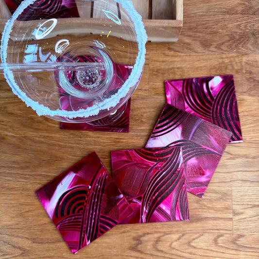 ausgefallene untersetzer für gläser im Set für einen schönen gedeckten Tisch.