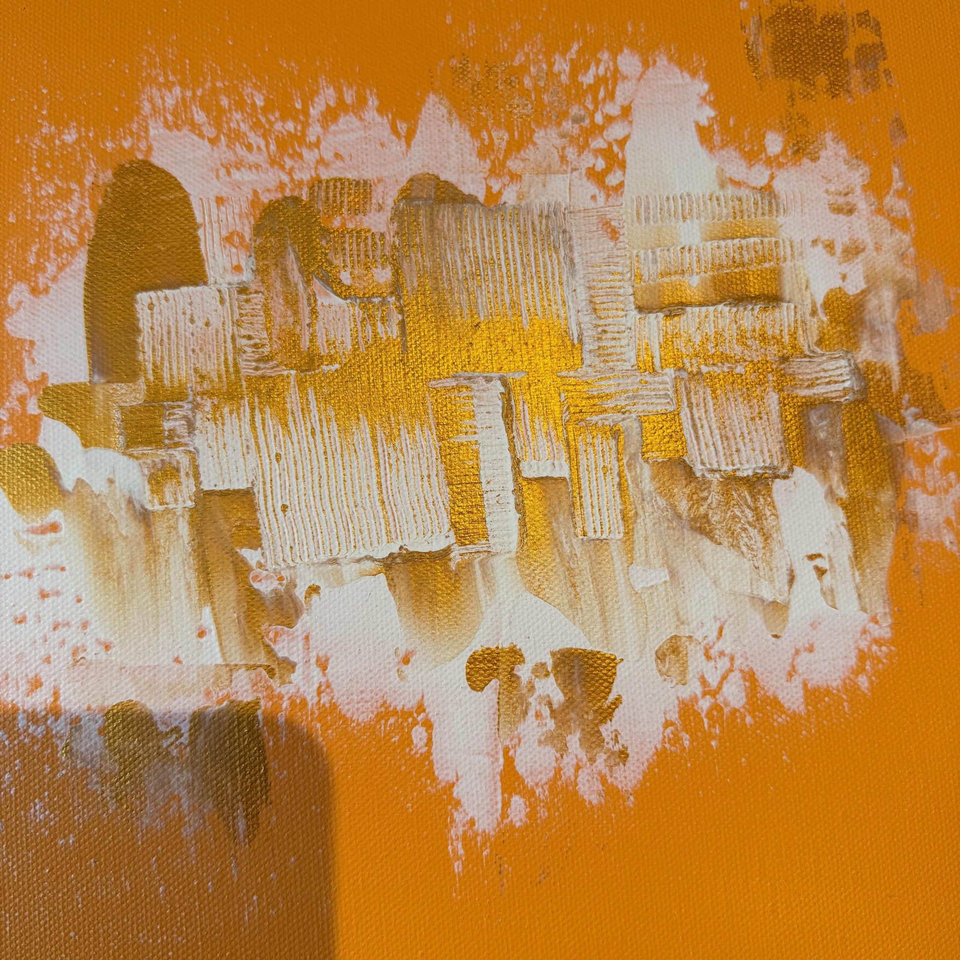 kunst bilder kaufen günstig: Abstraktes Acrylgemälde in Terracotta und Gold zur Wandgestaltung im Wohnzimmer.