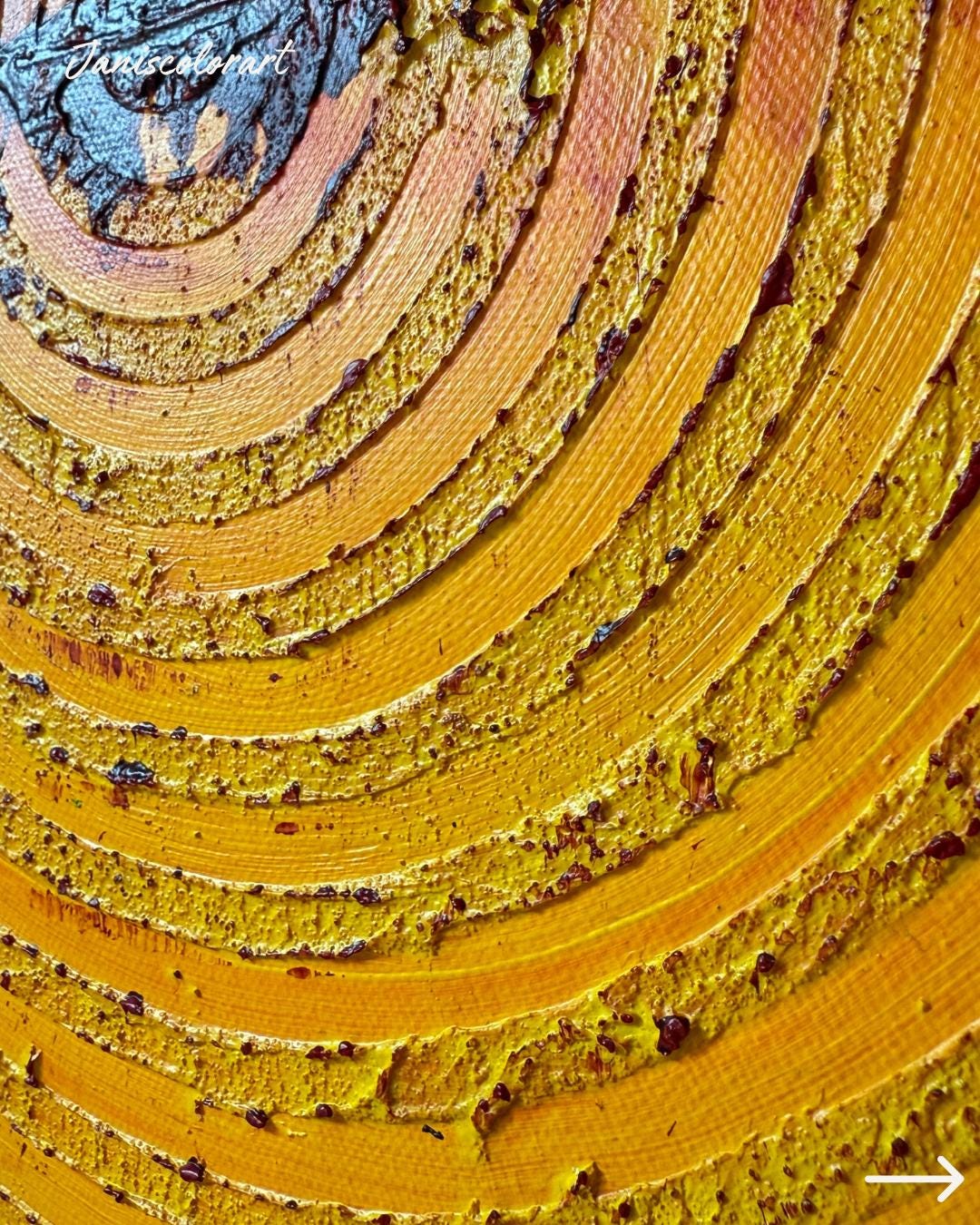 Details Abstraktes Triptychon 3-teilig. Strukturbild in Rot, Gelb und Beere. Modernes Acrylgemälde für Wohnzimmer.