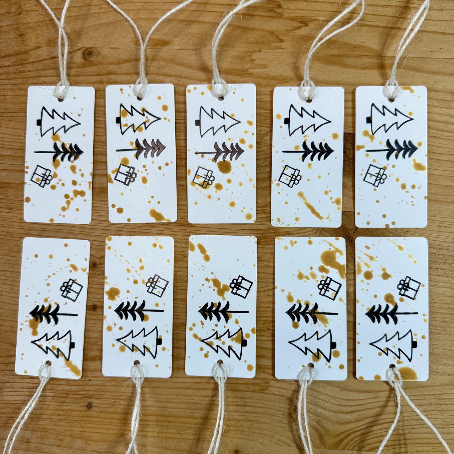 10er Set Original Geschenkanhänger Tannenbaum Schwarz Gold