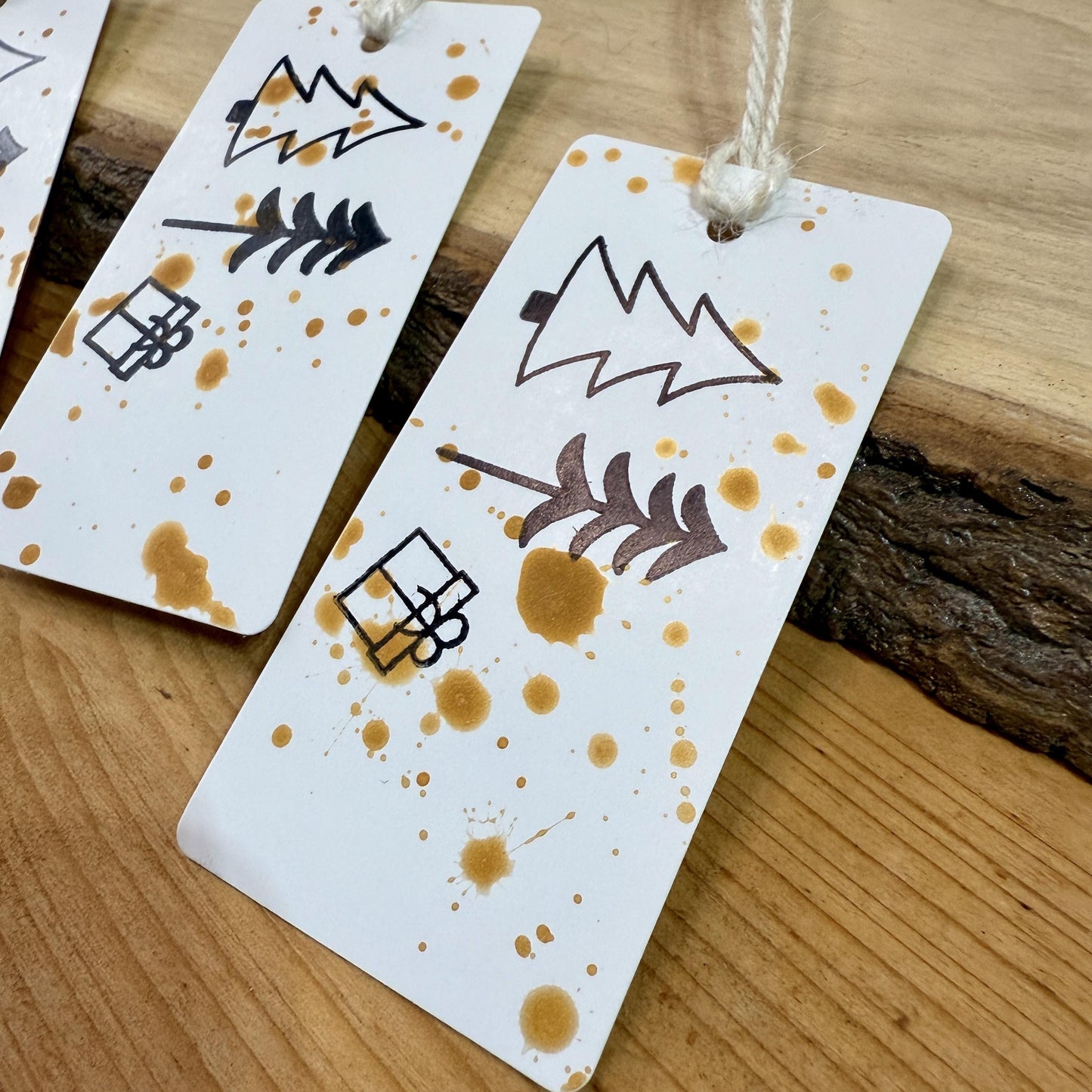 10er Set Original Geschenkanhänger Tannenbaum Schwarz Gold